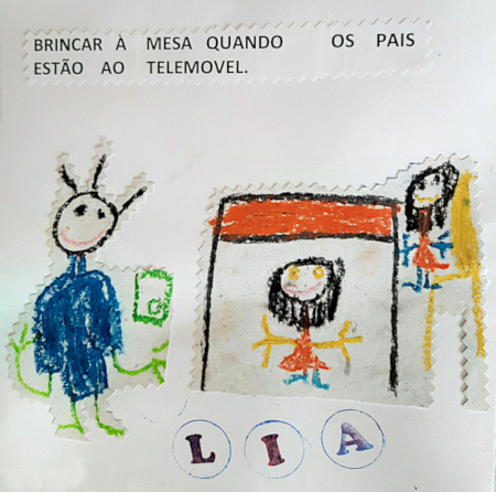 brincar à mesa quando os pais estão ao telemóvel